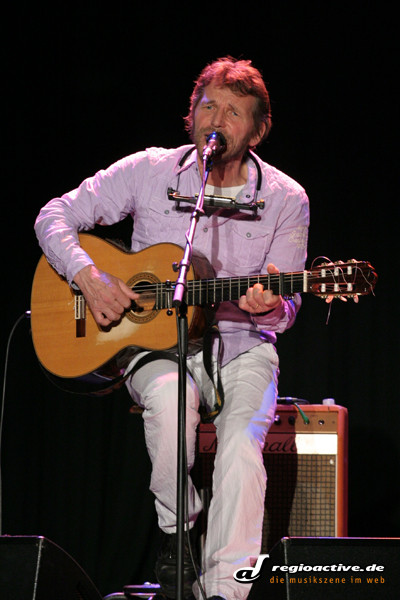 Hans Söllner (live im Capitol Mannheim, 2009)
Foto: René Peschel